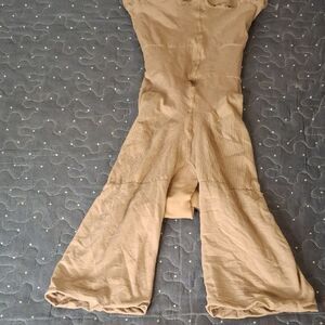 Spanx for Chico's Tan shapewear size 0